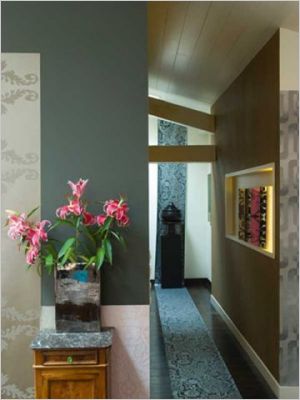 loft black room